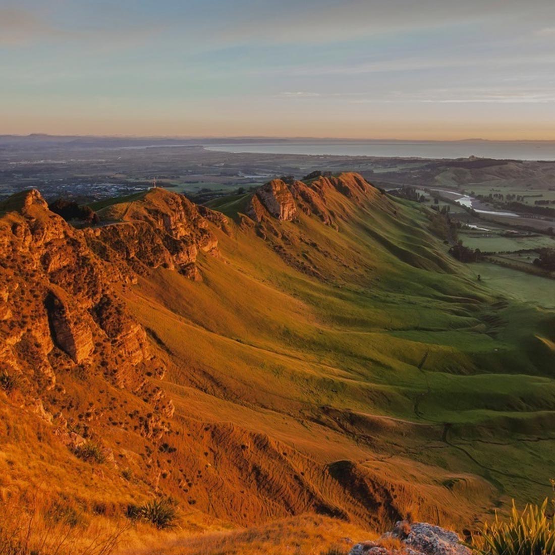 Luxury Accommodation Hawkes Bay, 415 Marine Parade te mata peak