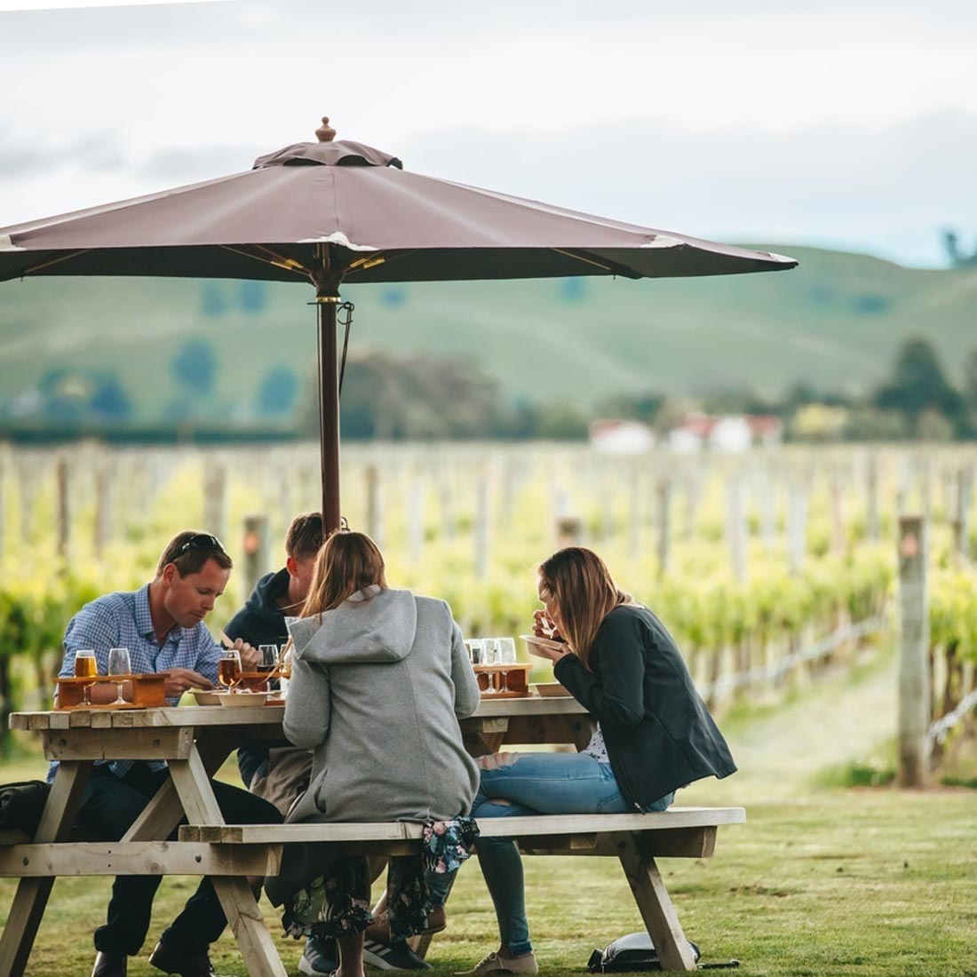 Luxury Accommodation Hawkes Bay, 415 Marine Parade wineries