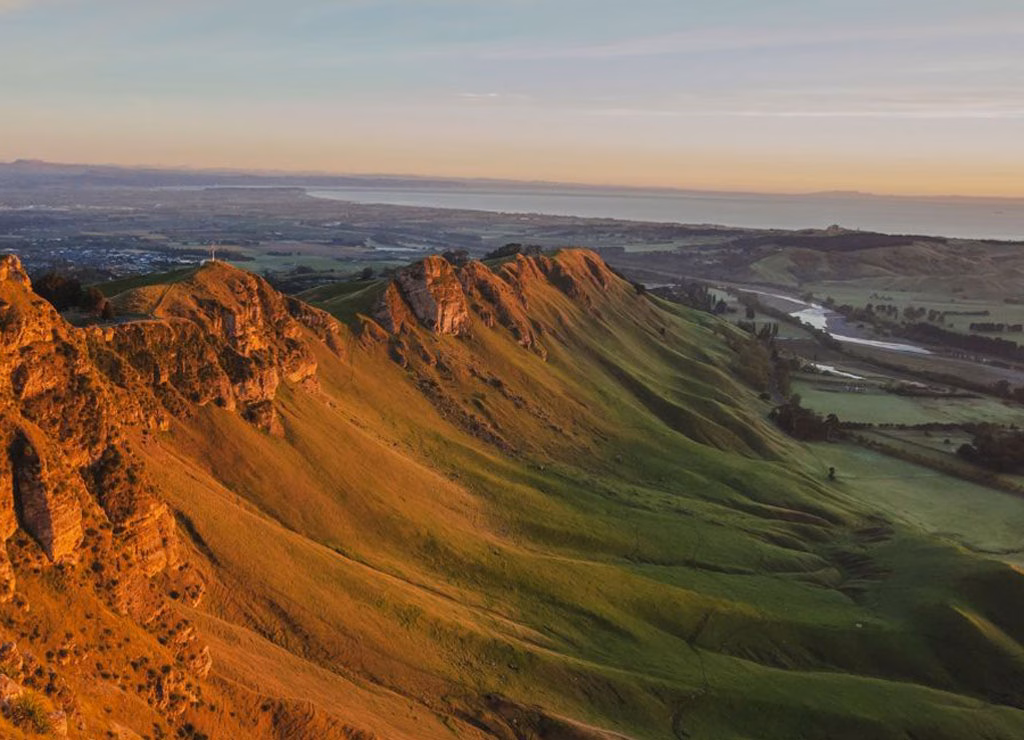 Luxury Accommodation Hawkes Bay, 415 Marine Parade te mata peak